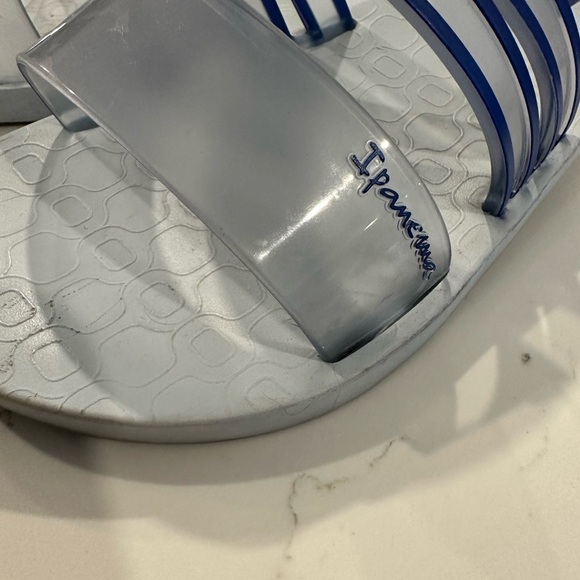 Ipanema Blue Summer  Slides 7 - Picture 3 of 7